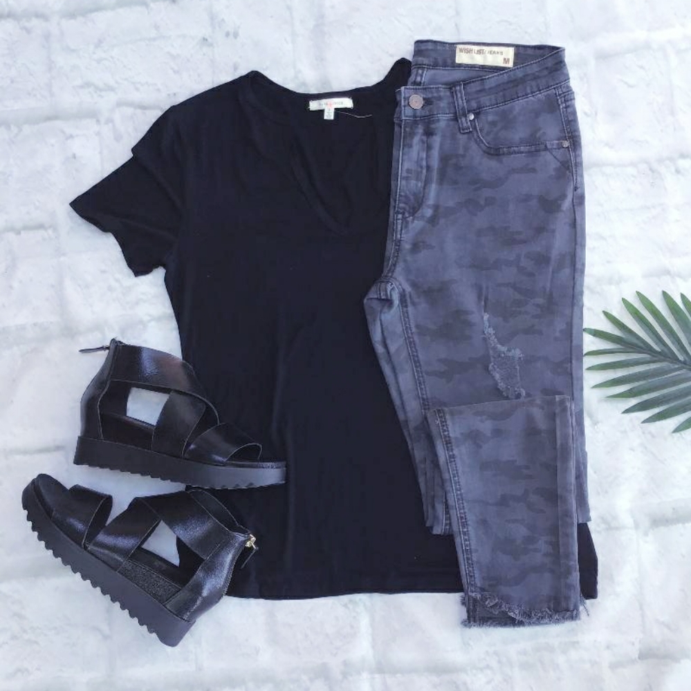 Casual Chic Charcoal Camo Ripped Skinny Jeans - Picture 16 of 16